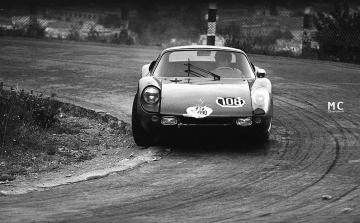 Juan Fernández (Porsche 904 GTS). Vallvidrera 1964 (Foto: Mario Chavalera)
